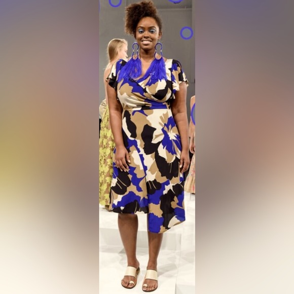 NWT Tracy Reese Flutter Sleeve Asymmetric Surplice Midi Dress in Neutral Floral - Picture 5 of 10